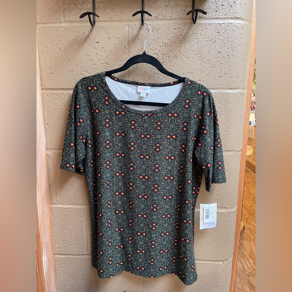 LuLaRoe Gigi top